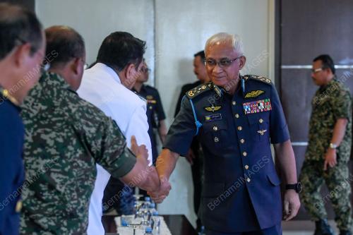 TAN SRI AFFENDI BUANG