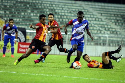 KL38_20052016_BOLA
