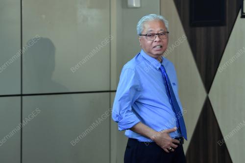 DATUK SERI ISMAIL SABRI YAAKOB