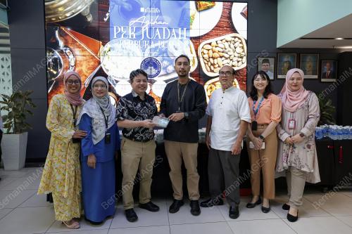 AGIHAN PEK JUADAH BERBUKA PUASA PMO