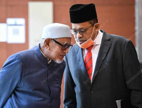 PERSIDANGAN PARLIMEN PENGGAL KETIGA