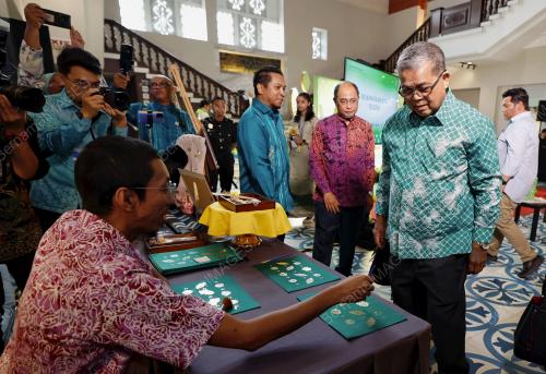 DATUK AARON AGO DAGANG