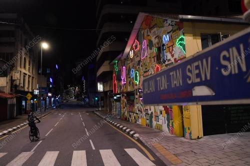 TINJAUAN BERBASIKAL WAKTU MALAM PKPB KUALA LUMPUR