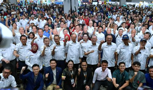 TAN SRI ABANG JOHARI TUN OPENG