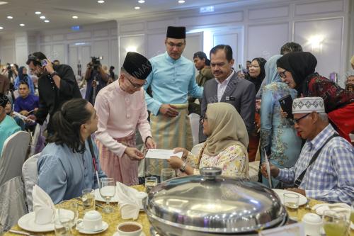 DATUK FAHMI FADZIL