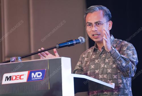 FAHMI FADZIL
