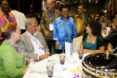 MOHD SHAFIE APDAL