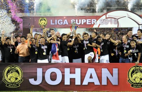 KL38_22082015_BOLA