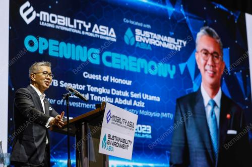 TENGKU DATUK SERI ZAFRUL TENGKU ABDUL AZIZ