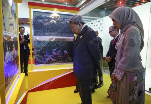 SULTAN SELANGOR SULTAN SHARAFUDDIN IDRIS SHAH