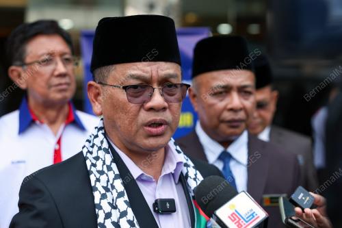 DATUK DR NA'IM MOKHTAR