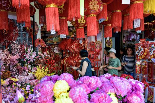 TINJAUAN PERSIAPAN TAHUN BARU CINA