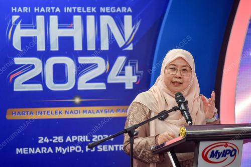 FUZIAH SALLEH