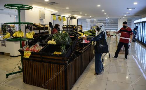 TINJAUAN ORANG RAMAI PATUH SOP KETIKA MEMBELI BELAH