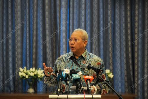 TAN SRI ANNUAR MUSA