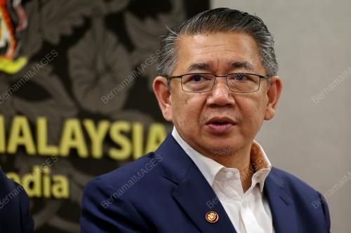 DATUK SERI SALAHUDDIN AYUB