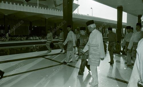 SEMBAHYANG HARI RAYA DI MASJID NEGARA