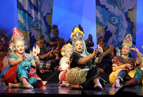 MAK YONG EKSTRAVAGANZA