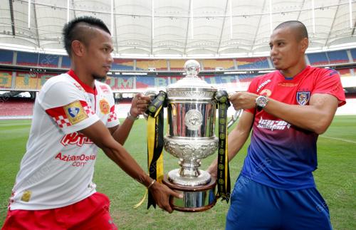 KL38_28062013_PIALA_FA