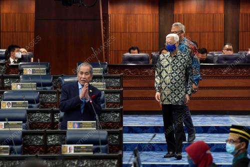 DATUK SERI ISMAIL SABRI YAAKOB