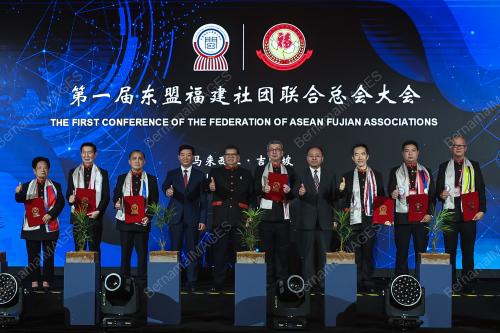 TAN SRI JOHARI ABDUL