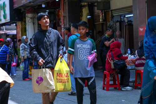 TINJAUAN PERSIAPAN HARI RAYA