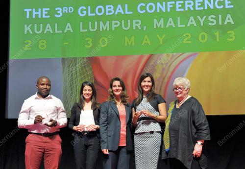 KL38_29052013_WOMEN_DELIVER