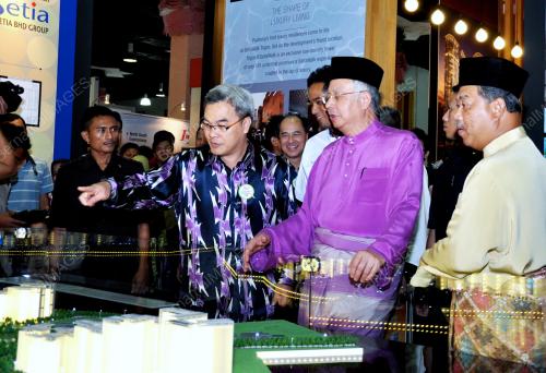 DATUK SERI NAJIB TUN ABDUL RAZAK