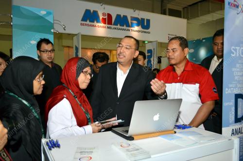 KL38_29082015_ITFAIR
