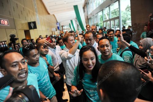 KL38_29112016_PETRONAS