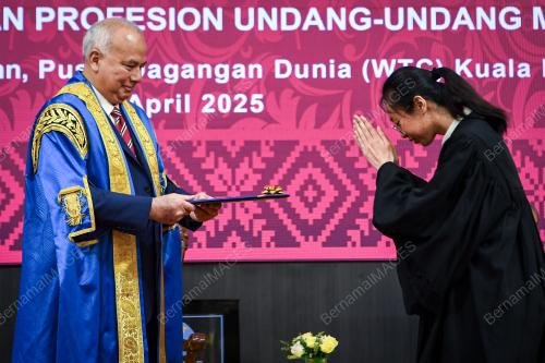 SULTAN PERAK SULTAN NAZRIN SHAH