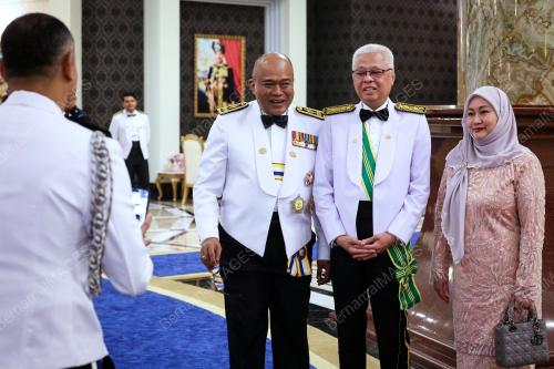 DATUK SERI ISMAIL SABRI YAAKOB