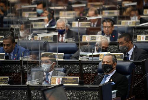 PERSIDANGAN PARLIMEN PENGGAL KETIGA 