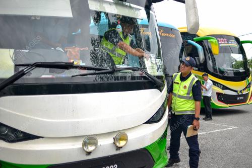 OPERASI BERSEPADU BAS PELANCONGAN