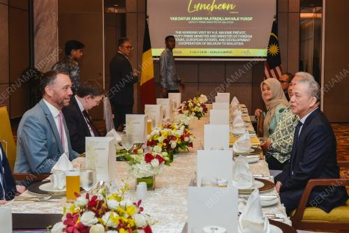 DATUK SERI FADILLAH YUSOF