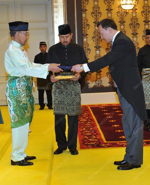 KL39_02102013_DUTA