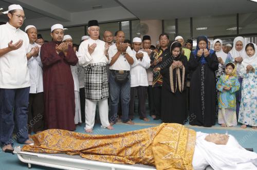 KL39_03022011_PM