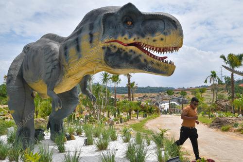 TAMAN TEMA DINOSOUR TERBESAR DI MALAYSIA