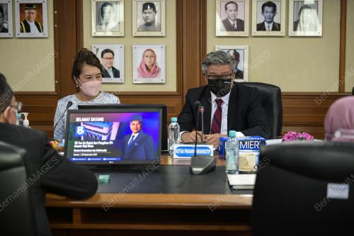 SENATOR DATUK RAS ADIBA RADZI