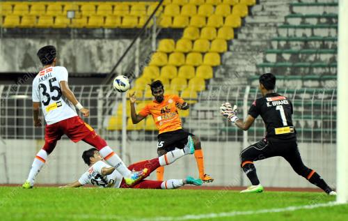 KL39_04072015_BOLA_SEPAK