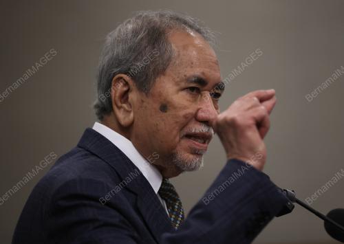 DATUK SERI DR WAN JUNAIDI TUANKU JAAFAR