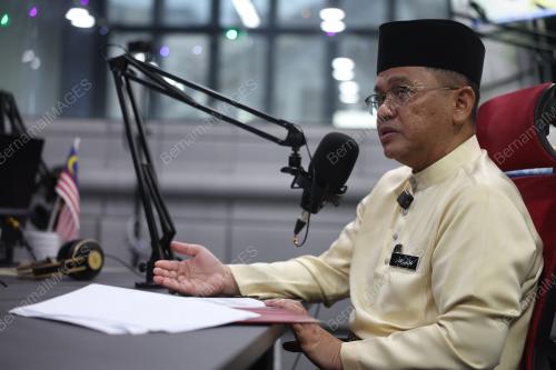 DATUK DR MOHD NA'IM MOKHTAR