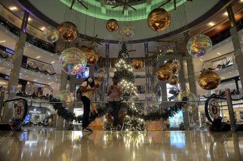 TINJAUAN KRISMAS