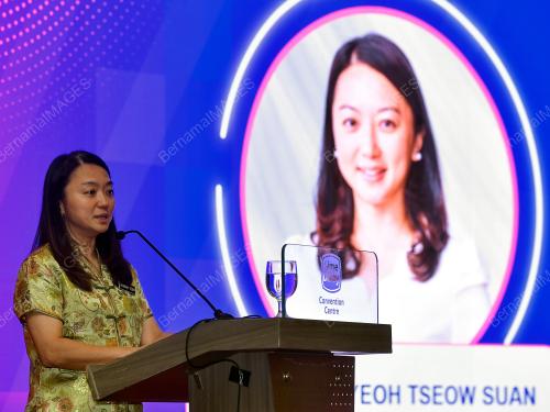 HANNAH YEOH