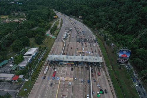 ALIRAN TRAFIK KE PUSAT BANDARAYA