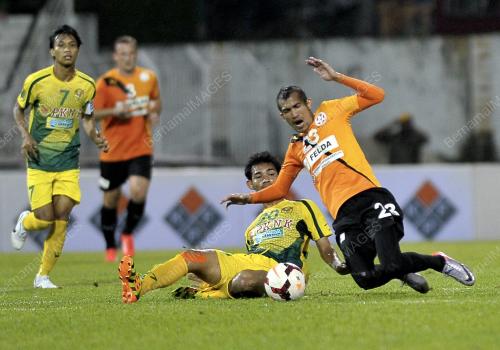 KL39_07042014_BOLA