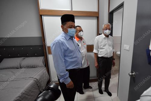 DATUK SERI ISMAIL SABRI YAAKOB