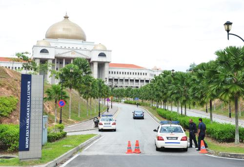 KL39_08012012_MAHKAMAH