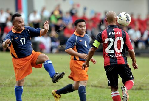 KL39_08022013_BOLA