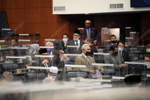 PERSIDANGAN PARLIMEN PENGGAL KETIGA 